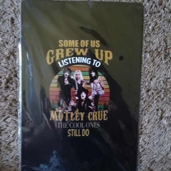 MOTLEY CRUE GROUP TIN METAL WALL SIGN - Picture 1 of 1